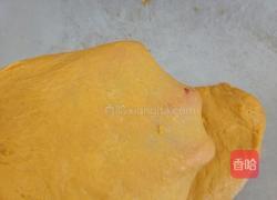 南瓜豆沙手撕面包的做法图解1