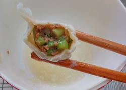 蒜苔猪肉饺子