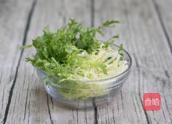 苦苣杂蔬色拉（自制蒜泥花生酱）的做法图解1