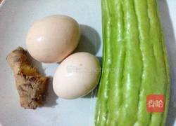 苦瓜荷包蛋汤的做法图解1