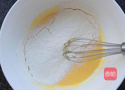 6寸戚风蛋糕的做法图解3