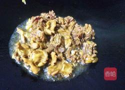 咸菜炒鸡胗花的做法图解9