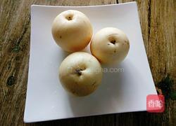 冰糖雪梨的做法图解1