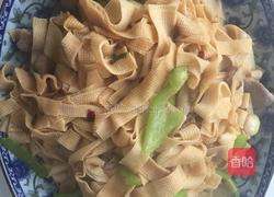 青椒炒干豆皮的做法图解10