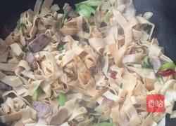 青椒炒干豆皮的做法图解8