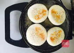 Illustration of how to make leek and vermicelli cake 12