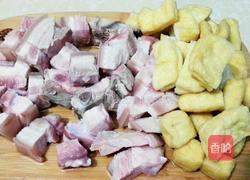 油豆腐烧五花肉的做法图解2
