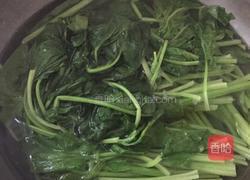 桃仁菠菜的做法图解2