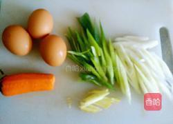 大葱炖鸡蛋的做法图解1