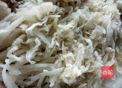 东北特色酸菜炖血肠的做法图解2