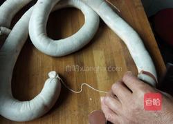 东北特色酸菜炖血肠的做法图解3