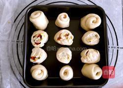 橄榄油坚果咸面包的做法图解7