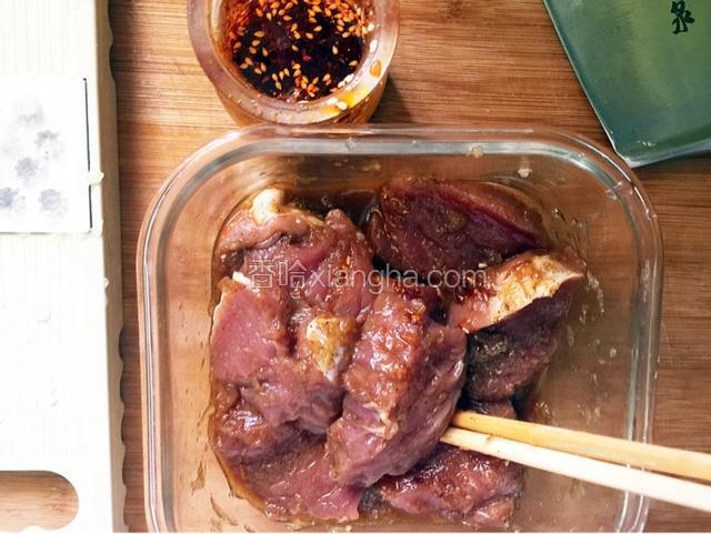 加生抽，香辣酱腌制