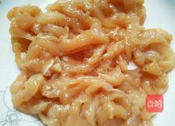 鸡肉炒蒜苔的做法图解2