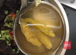 西芹拌木耳的做法图解4