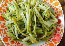 茶油闷酸笋的做法图解1