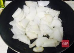 白萝卜烧肉的做法图解2