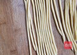 香脆麻花的做法图解1