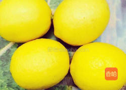 冰糖炖柠檬的做法图解1