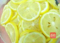 冰糖炖柠檬的做法图解2