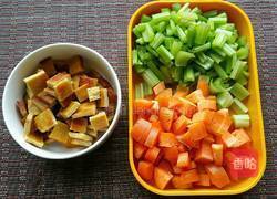 西芹花生拌香干的做法图解2