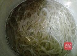 香葱炒粉纤的做法图解1