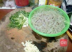香葱炒粉纤的做法图解2