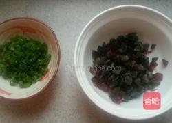 皮蛋瘦肉粥(砂锅版)的做法图解3