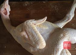 客家盐焗鸡的做法图解1