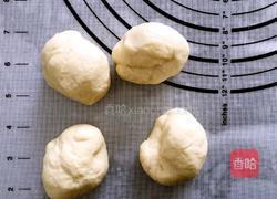 奶酪培根面包的做法图解3