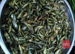 炒鱼仔的做法图解3