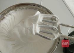 奶油戚風(fēng)蛋糕的做法圖解3