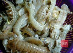 椒盐皮皮虾的做法图解1