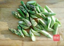 芦笋炒百合的做法图解2
