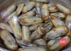 酒香爆炒蛏子的做法图解1