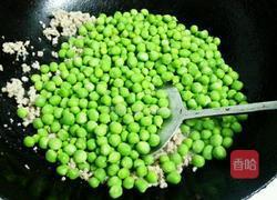 豌豆炒肉沫的做法图解3