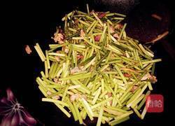 蒜苔炒肉的做法图解4