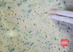 牛奶芹菜鸡蛋饼的做法图解5