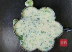 牛奶芹菜鸡蛋饼的做法图解6