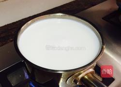 芒果牛奶汁的做法图解2