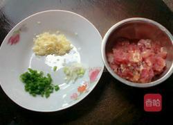 肉沫玉米粒的做法图解2