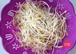 凉拌豆芽的做法图解1