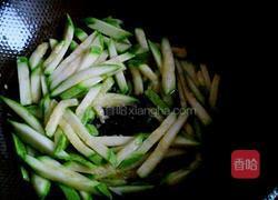 西葫芦炒西红柿的做法图解6