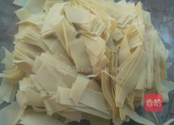 东北尖椒干豆腐的做法图解1