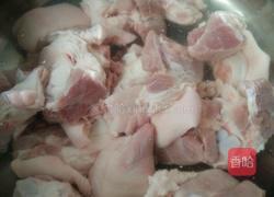 花生炖猪蹄的做法图解2