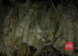 豆芽炒饼丝的做法图解2