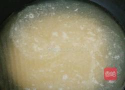 蛋黄小米粥的做法图解4