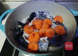 萝卜枸杞乌鸡汤的做法图解4