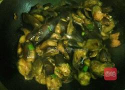 蚬子炖茄子的做法图解7