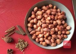 水煮五香花生米的做法图解1